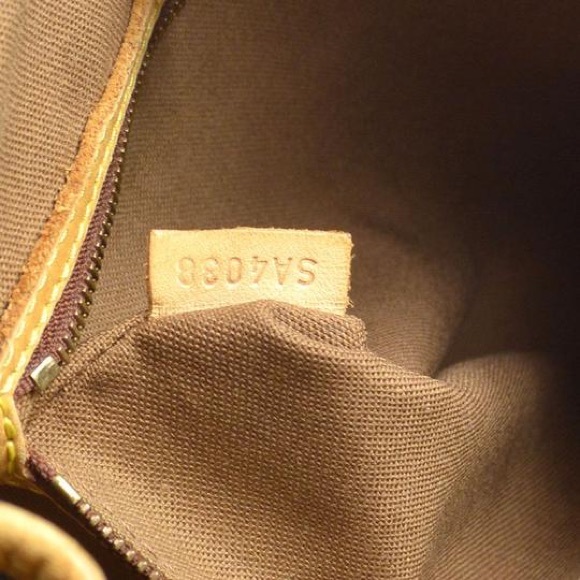 **SOLD**Louis Vuitton Batignolles - Picture 6 of 8